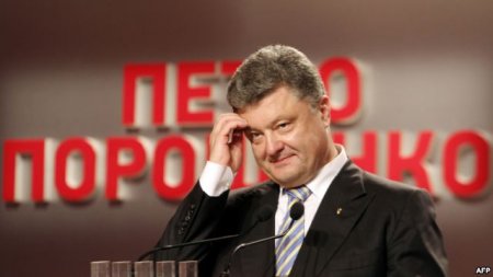 Poroshenko-nun andiçməsinə ABŞ-dan kim gedir 