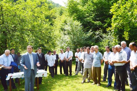 Astaranın Lomin kəndində icra başçısına şok ittiham səsləndi