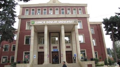 Gəncə Dövlət Universitetində kameralar qarşısında necə rüşvət yığılır 