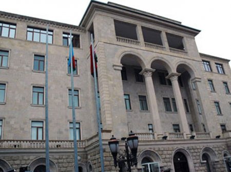 Azərbaycan Silahlı Qüvvələrində KİV nümayəndələri ilə işin təşkili haqqında Təlimat hazırlanıb