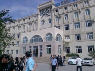 Bakı Avrasiya Universiteti: Tələbələr fəryad edir
