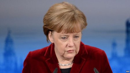 Merkel Putinlə aparılan danışıqların uğuruna şübhə edir