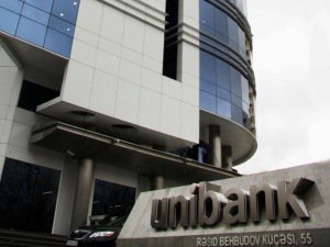 Dollar böhranında çabalayan banklarımız prosesin faturasını müştərilərə yazmaqdadır – “UniBank” müştərisini necə “əliyalın” qoydu 