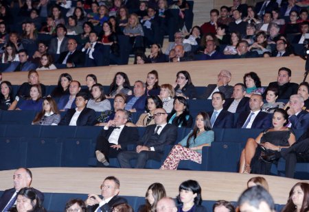 Leyla Əliyeva “Bakı, mən səni sevirəm” kinolayihəsinin təqdimat mərasimində iştirak edib 