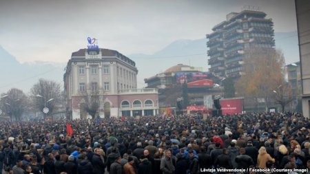 Kosovo məhkəməsindən Serbiya qərarı