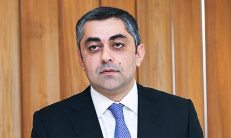 Yeni nazir köhnə qaydanı ləğv etdi