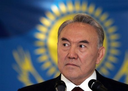 “Nazarbayev Rusiyaya ehtiyatla müqavimət göstərir”