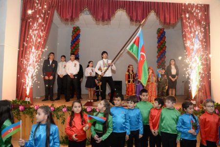 Nəsimi rayonu 111 saylı tam orta məktəbdə “Ucal, Yaşa Azərbaycan ” mövzusunda tədbir keçirildi