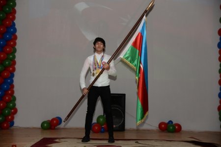 Nəsimi rayonu 111 saylı tam orta məktəbdə “Ucal, Yaşa Azərbaycan ” mövzusunda tədbir keçirildi