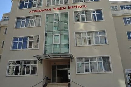 Turizm Universitetində nə baş verir?