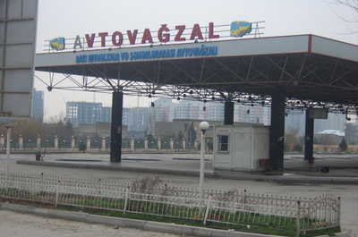 Köhnə avtovağzal havada qalıb