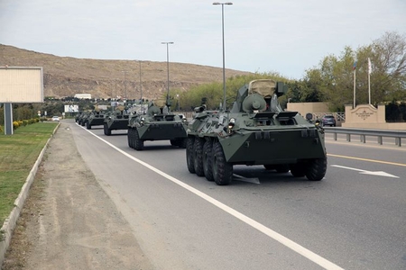 Rusiya 3 diviziyasını Ukrayna sərhədinə göndərdi