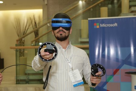 “Microsoft” Azərbaycandakı tərəfdaşları və sifarişçilərinə ən yeni cihazlarını təqdim edib