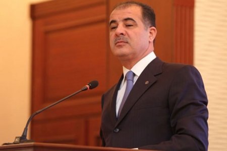 Elmar Vəliyev köçkünləri dinləmir