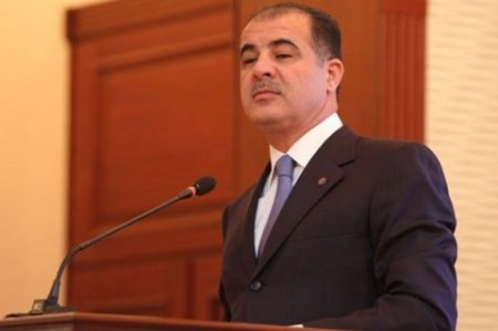 Elmar Vəliyev yeni nazirə də meydan oxuyur?