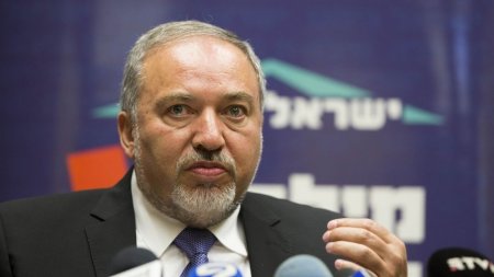 Liberman Moskvaya getdi: İranın taleyi həll edilir