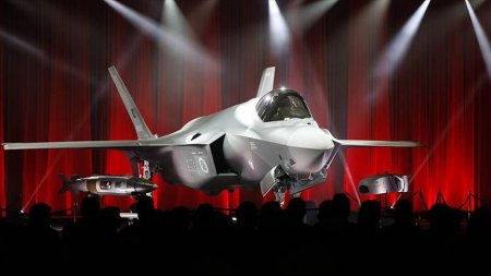 Yeni nəsil F-35 döyüş təyyarəsi Türkiyə HHQ-nə təhvil verildi