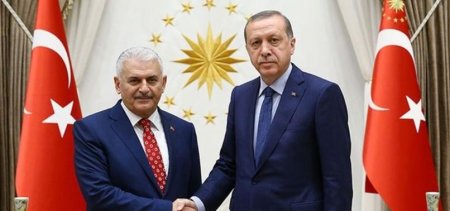 Ərdoğan Yıldırıma medal təqdim etdi