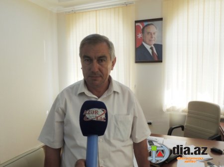 Ağdaşda oğlunun toyunda dava düşən məmuru nazir cəzalandırdı