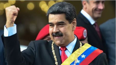 Maduro: "Kolumbiya ilə sərhəddəki təlimlər müdafiə xarakterlidir"