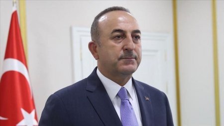 Mövlud Çavuşoğlu ərəb koalisiyasını tənqid edib