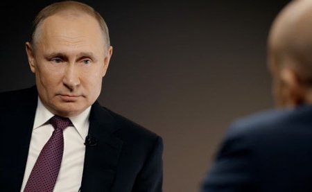 Putin: "Mən hər gün çalışıram, çarlıq etmirəm"