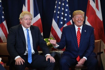 ABŞ prezidenti amerikalıların Boris Consonun tezliklə sağalması üçün dua etdiyini bildirib