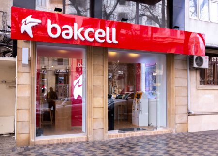 Bakcell Bakıda yeni konsept mağazası təqdim etdi