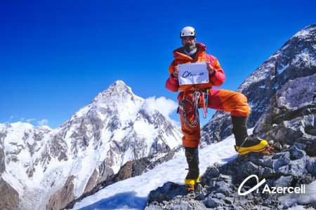 Dünya şöhrətli alpinistimiz İsrafil Aşurlı yeni zirvələri fəth etməyə hazırlaşır