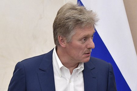 Peskov "Sputnik Light" peyvəndini vurdurduqdan sonra hərarətinin olduğunu bildirib