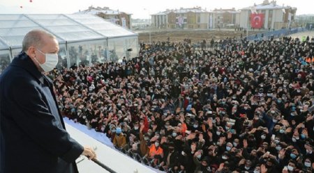 Türkiyədə valyuta böhranı: Ərdoğan “payız imtahanından” keçəcəkmi?