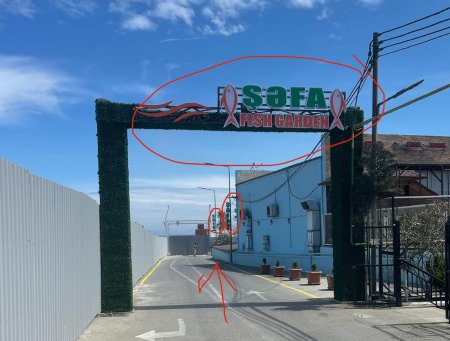 “BALIQ EVİ”NİN QARŞISINDA ACİZ QALAN DÖVLƏT AGENTLİYİ...