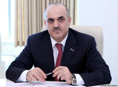 Səlim Müslümov cənazə maşını sürən adamın adına şirkətlər yaradıbmış 