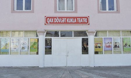 Qax Kukla Teatrında qalmaqal: "Yoldaşımı işə götürdüm ki..." 