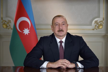 Bir qrup vəkil “Tərəqqi” medalı ilə təltif edilib