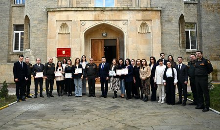 TƏBİB əməkdaşları ilə keçirilən intensiv ingilis dili kursu başa çatıb