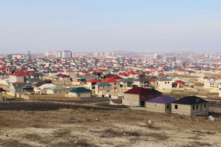 Azərbaycanda “kupçasız” evlər belə satılır: