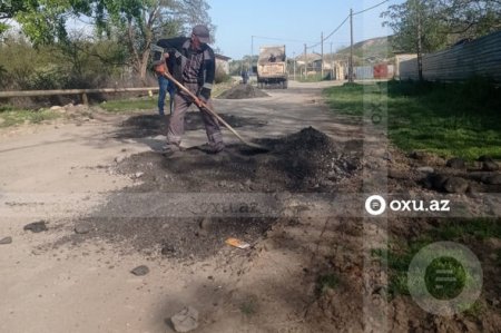 Oğuzda yoldakı çala-çuxuru çınqılla doldurdular: 