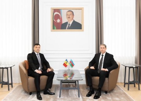 Vilayət Eyvazov moldovalı həmkarını qəbul etdi 
