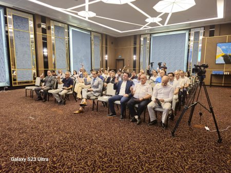 Ramil Osmanlı sədr seçildi, köhnə sədr tanımadı
