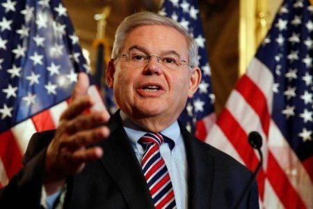 Korrupsiyada ittiham olunan ermənipərəst senator Menendez istefa verib