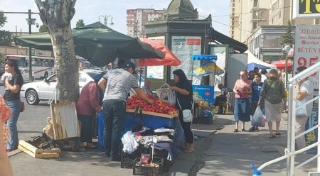 İntiqam Məmmədov Bakını KÜÇƏ-KÜÇƏ SATIR...