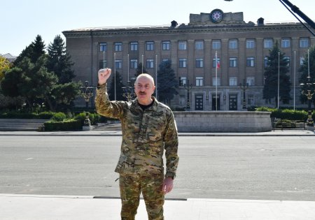 Bayrağımızın Xankəndində ucalması xalqımıza qürur verir 