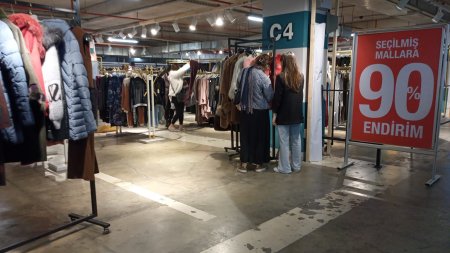 İnsanları "Outlet qaraj"da belə aldadırlar: növbəti endirim fırıldağı