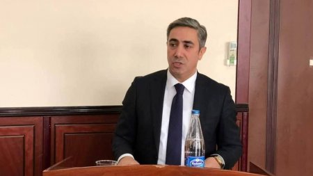 Nazir onu müşavir vəzifəsindən azad etdi 