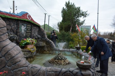 İcra başçısı Vətən müharibəsi şəhidi Qasımov Azər Yaqub oğlunun ailəsini ziyarət edib