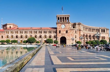 Ermənistan tərk edənlər təhlükəsiz həyat üçün...