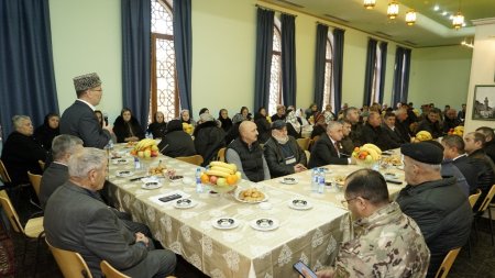 Bibiheybət məscid-ziyarətgah Kompleksində şəhid ailələri və qazilərlə görüş keçirilib