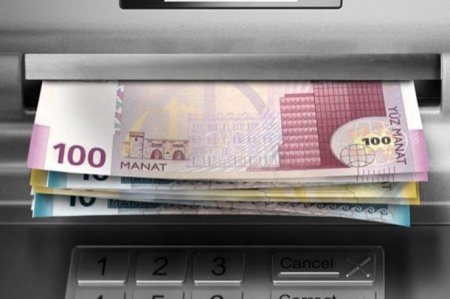 Bakı sakininin bankomatdan çıxardığı 2000 manat oğurlandı