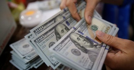 Qonşu ölkədə dollar kəskin bahalaşdı: Azərbaycanı hansı təhlükə gözləyir?